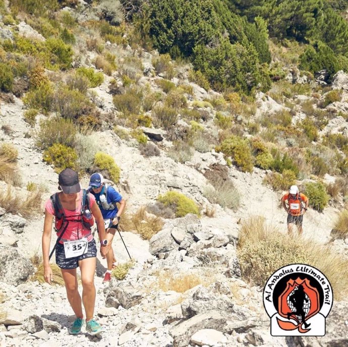 La carrera, organizada por la empresa de gestión de eventos Team Axarsport, combina durante cinco etapas caminos rurales, asfalto y colinas, en un total de 234 kilómetros.