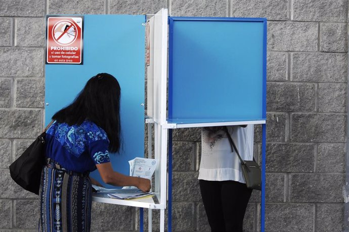 Colegio electoral en Ciudad de Guatemala