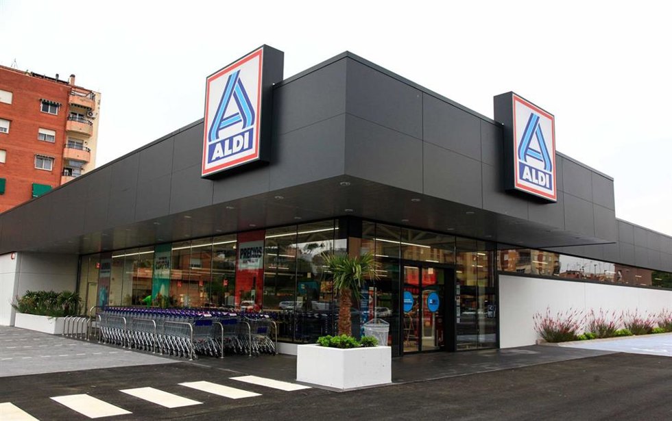 Archivo - Tienda de Aldi en Alzira. 
