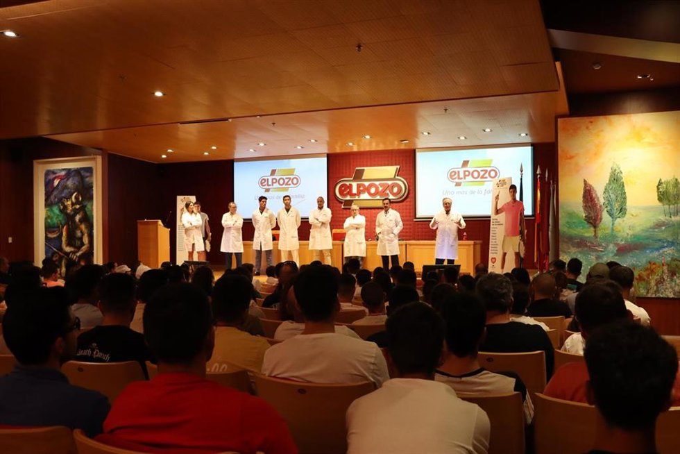 Recibimiento a los trabajadores de la campaña de verano