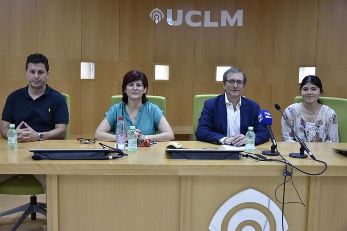 Nota. La Uclm Convoca 16 Becas De Iniciación A La Investigación Para Estudiantes Matriculados En Primer Curso De Grado