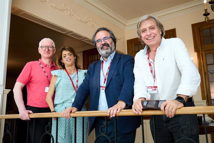 De izquierda a derecha, José Antonio Solves , Fidela Mirón, Lluís Montoliu y Pablo Lapunzina.