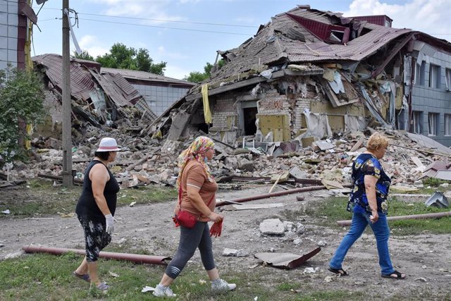 Una escuela destruida por los bombardeos en Ucrania. 