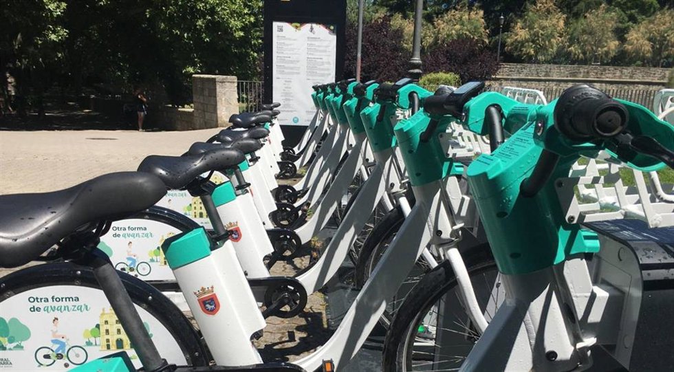 Imagen de  una de las instalaciones de bicicletas eléctricas compartidas