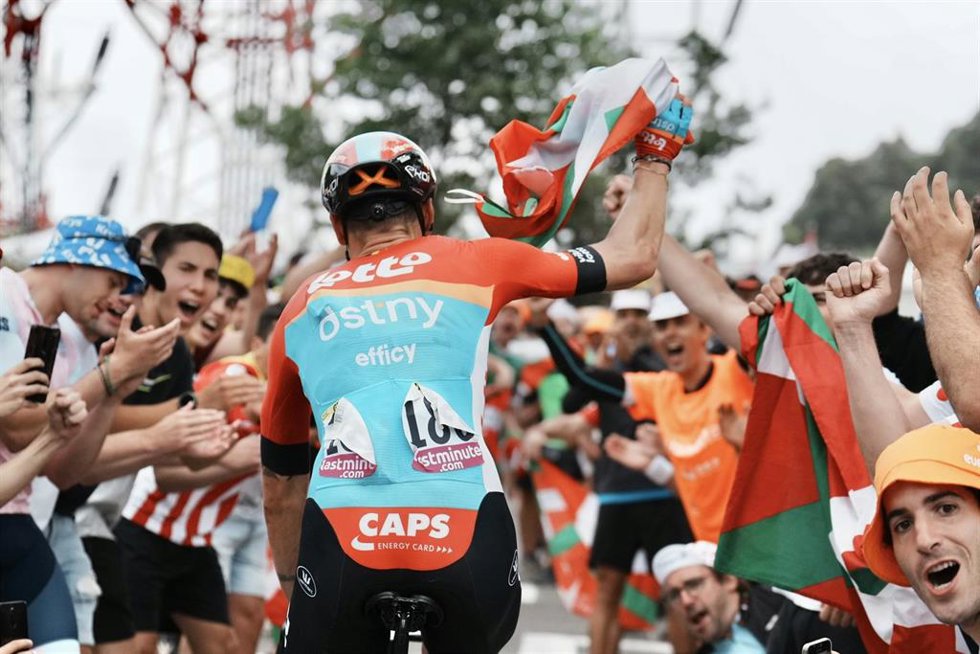 El ciclista italiano del equipo Lotto Dstny Jacopo Guarnieri durante la subida del Pike Bidea en la primera etapa del Tour de Francia