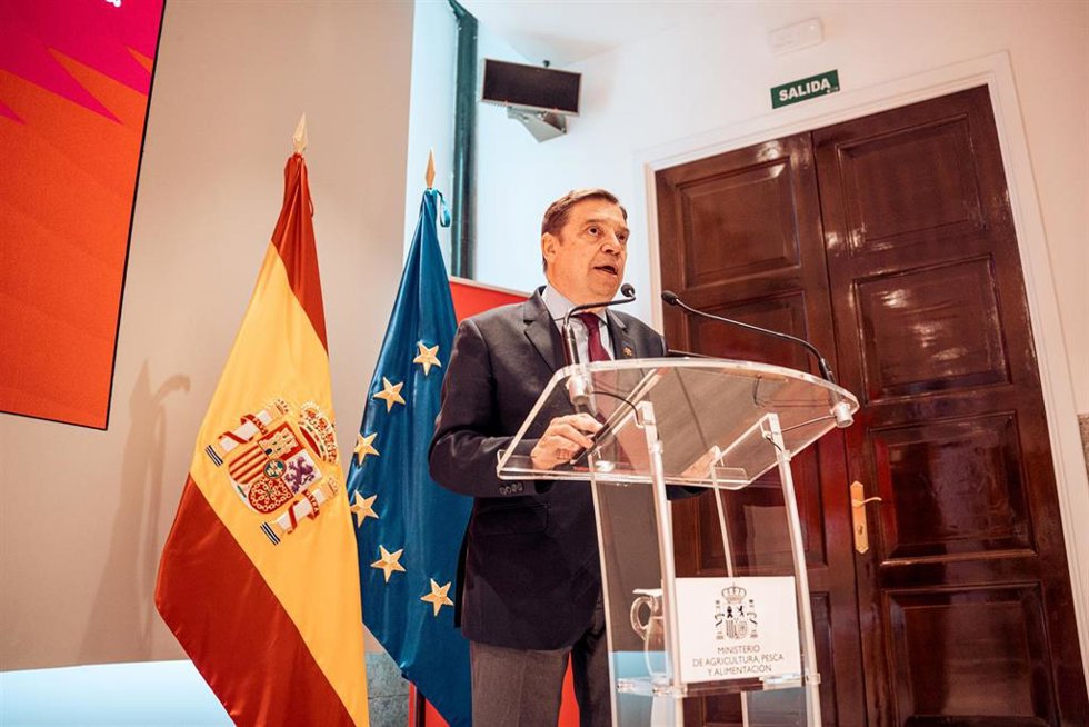 El ministro de Agricultura, Luis Planas, afirma que la UE dará respuesta a la crisis alimentaria mundial.