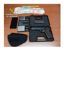 Incautación en una vivienda de Ponteareas (Pontevedra).