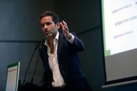 Sémper apela a votar al PP al margen del "eje izquierda-derecha" para que "la gobernabilidad no dependa de ERC y Bildu"