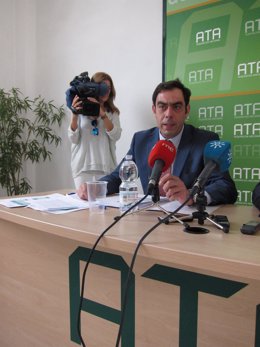 Archivo - Imagen de archivo del presidente de ATA-Andalucía, Rafael Amor.