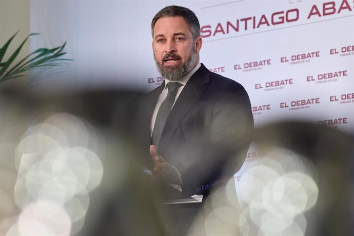 El líder de Vox y candidato del partido a presidir el Gobierno, Santiago Abascal, protagoniza un desayuno informativo