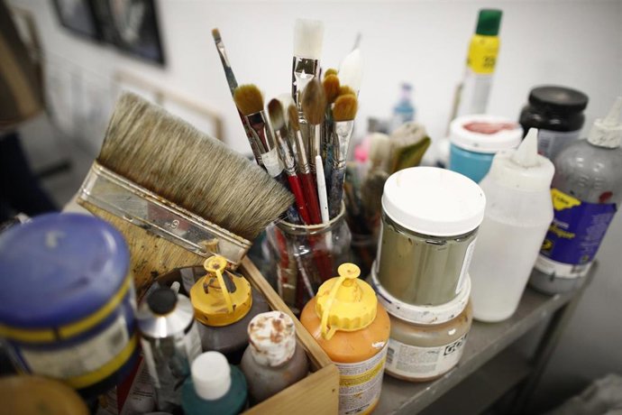 Archivo - Herramientas de pinturas.