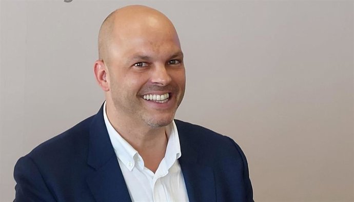 El tercer teniente de alcalde y regidor de Urbanismo, Vivienda y Proyectos Estratégicos del Ayuntamiento de Palma, Óscar Fidalgo, en rueda de prensa