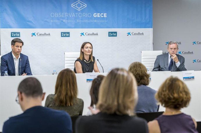 El último informe del Observatorio sobre Gobierno, Estrategia y Competitividad de las Empresas (GECE), desarrollado por el Ivie y CaixaBank, analiza el perfil internacional de las empresas de la Comunitat Valenciana y del resto de España entre 2019 y 202