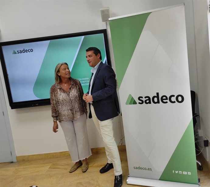 José María Bellido con Isabel Albás.