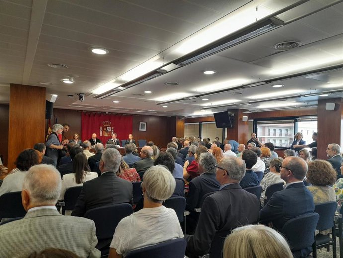 Imagen del acto de toma de posesión de Jaime Goyena Huerta como nuevo fiscal superior de Navarra