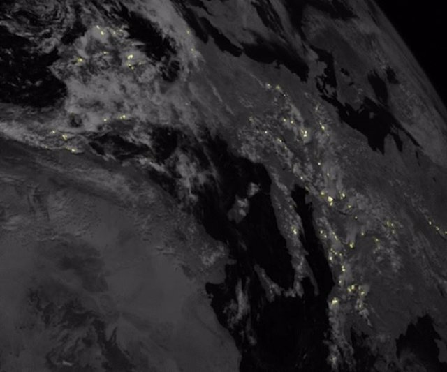 Brillo de rayos captado desde la órbita con el nuevo satélite Meteosat