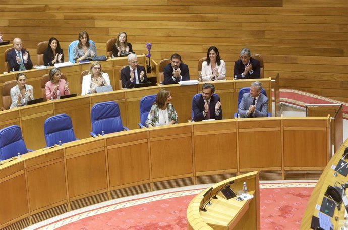 La  vicepresidenta segunda e conselleira de Medio Ambiente, Territorio e Vivenda, Ángeles Vázquez, interviene al término del debate de la Ley de ordenación  y gestión integrada del litoral de Galicia.