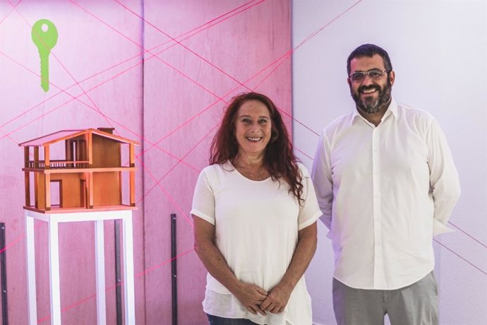 Los candidatos de la coalición Sumar MÉS al Congreso para las elecciones del 23J, Vicen Vidal y Viviana de Sans, exponen su propuestas en materia de vivienda.