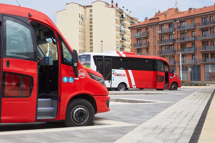 Autobuses del interurbano que conecta Tafalla con Pamplona