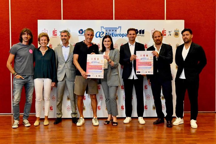 Presentación del partido de veteranos de España y Argentina.