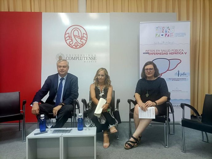 Apertura del curso 'Retos en Salud Pública. Enfermedad Hepática V', en los Cursos de Verano de El Escorial