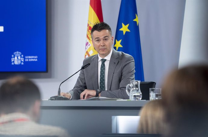 El ministro de Industria, Comercio y Turismo, Héctor Gómez, durante una rueda de prensa posterior al Consejo de Ministros, en el Palacio de La Moncloa, a 4 de julio de 2023, en Madrid (España). 