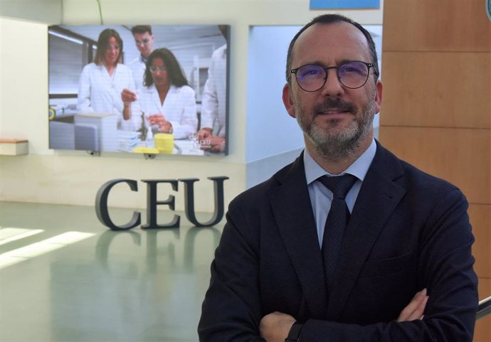 El director del Centro de Estudios Profesionales (CEP) CEU, Juan Ignacio de la Fuente