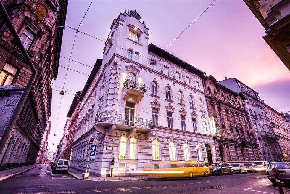 Ikonik Parlament.