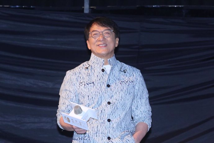 El falso vídeo de Jackie Chan con su hija que ha destapado el motivo por el qué renegó de ella