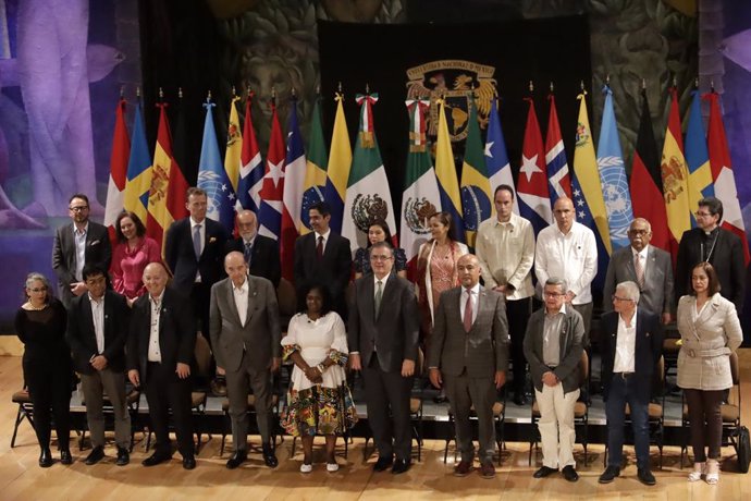 Archivo - March 10, 2023, Mexico City, Mexico: Foreign Minister Marcelo Ebrard; the Vice President of Colombia, Francia Marquez; chief negotiator of the Government, Jose Otty Patiño and Pablo Beltran, head of the delegation of the National Liberation Ar