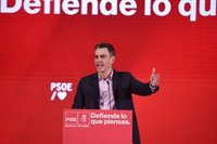 Más de 80 "veteranos" del PSOE onubense apoyan a Pedro Sánchez y avisan de los "falsos relatos" en su contra