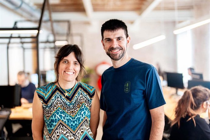 Archivo - De izda a dcha: La consejera delegada y fundadora de Optopus, Silvia Aguilar, y el consejero delegado del grupo Viko, Rubén Ferreiro