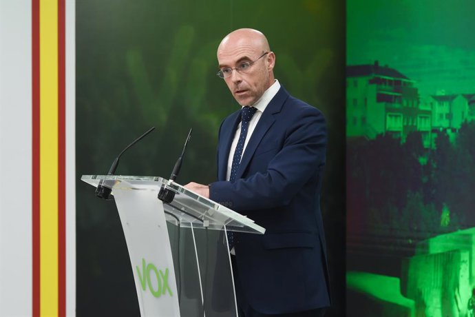 El portaveu del Comit d'Acció Política de Vox, Jorge Buxadé