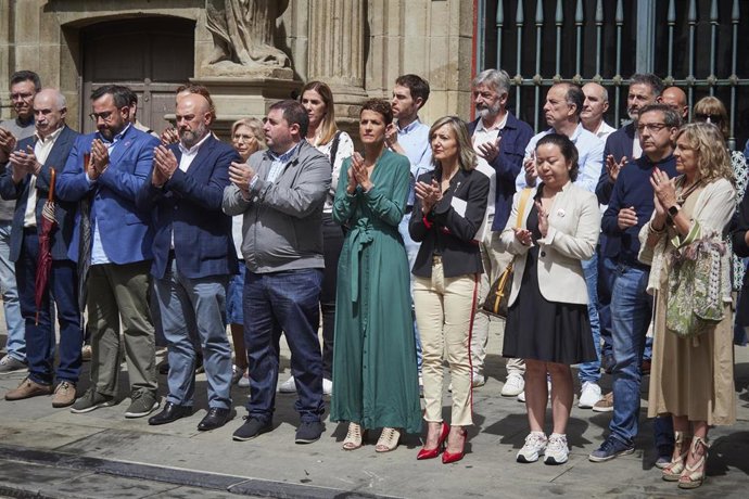 Concentración en repulsa por el crimen machista cometido en Pamplona.