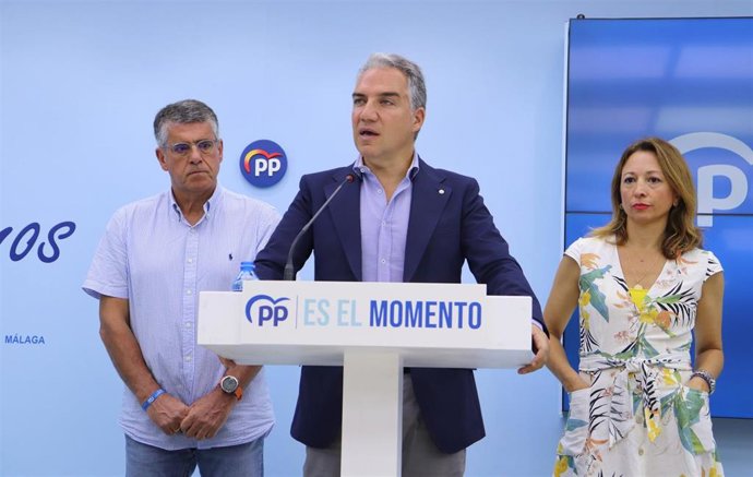 El coordinador general del PP y candidato número uno de la formación por Málaga al Congreso, Elías Bendodo, en rueda de prensa en Málaga.