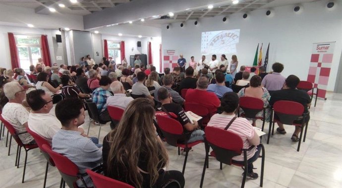 Más de 200 personas participan en el primer encuentro de Sumar en Córdoba en las instalaciones de Fepamic.