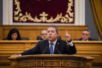 Propone regular por ley puertas giratorias y brecha salarial y minorar trámites de empresas