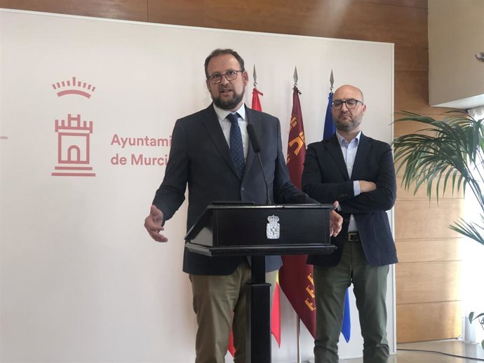 Los concejales del Partido Popular de Murcia, José Guillén y José Francisco Muñoz