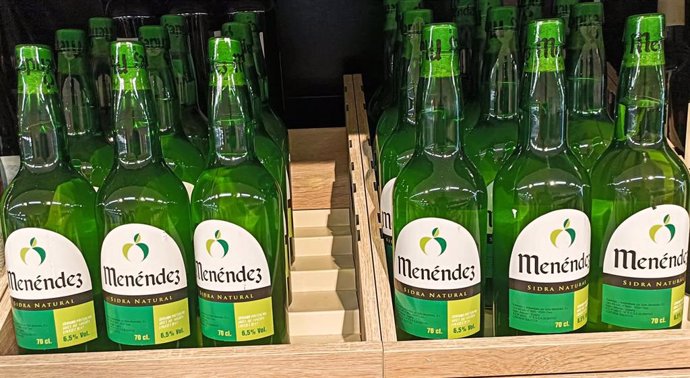 Sidra Menéndez en las estanterias de Lidl