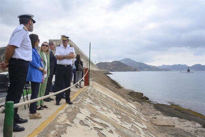 IZQ A DERECHA. JAVIER DEL CORRAL. MARGARITA ROBLES. AMPARO VLVCARCEL, GERMAN ROMERO Y PEDRO LUIS DE LA PUENTE