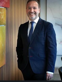 Mariano Fuentes, exconcejal de Urbanismo del Ayuntamiento de Madrid, se ha incorporado a Vía Ágora como director de relación con inversores para afrontar nuevos proyectos.