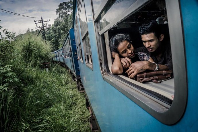 Fotografía Eduardo Rivas 'Love on the way' expuesta en 'Caminos de Hierro, que llega a la estación de Málaga María Zambrano
