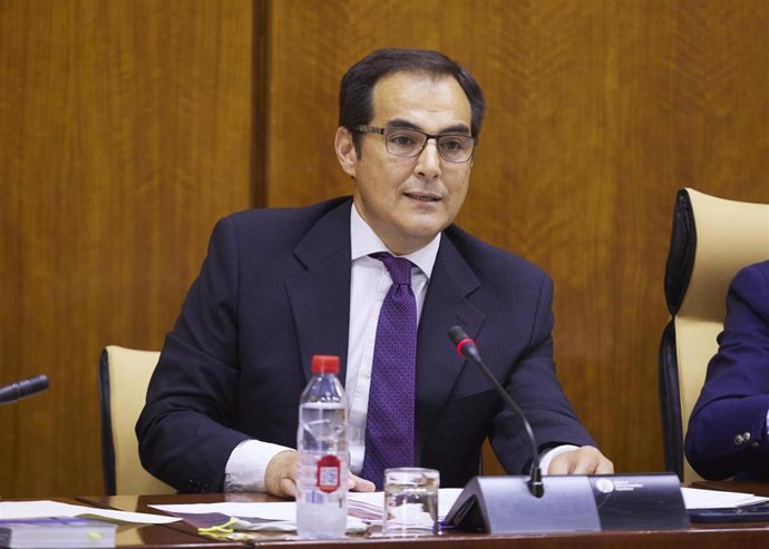 El consejero de Justicia, Administración Local y Función Pública, José Antonio Nieto