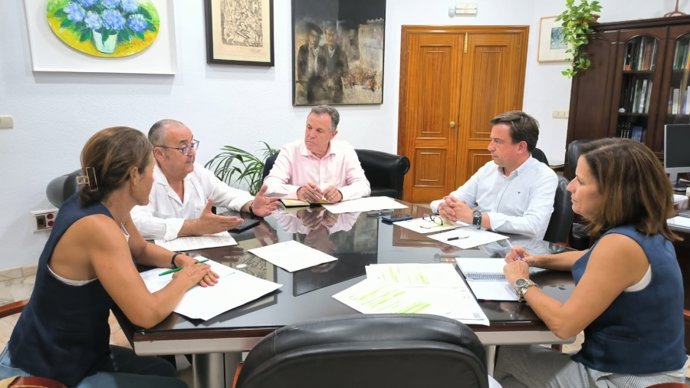 Reunión entre los representantes del Ayuntamiento de Lucena y de la UCO.