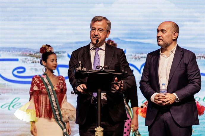 La Feria de Estepona comienza con el pregón de Carlos Moreno El Pulpo y la inauguración del Parque Ferial