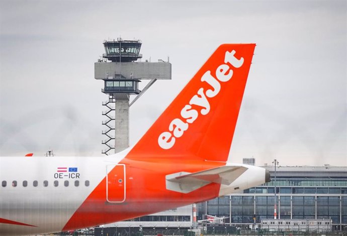 Archivo - Avión de easyJet 