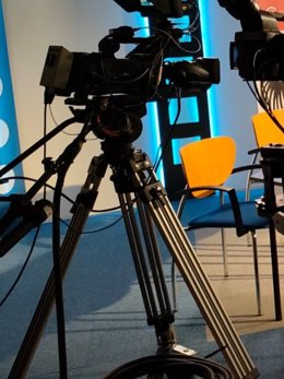 Archivo - Cámara de televisión en un plató de Salamanca.