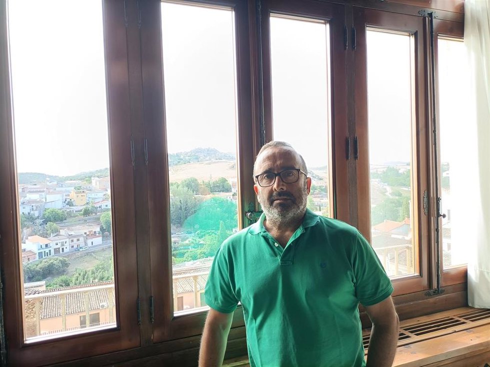 El presidente de la Diputación de Cáceres, Miguel Ángel Morales, en su despacho del palacio provincial
