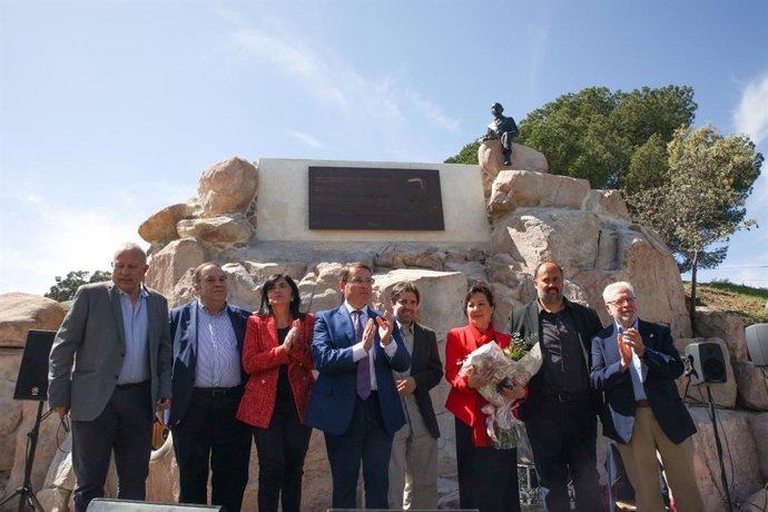 Archivo - Imagen de archivo de la inauguración del monumento en abril de este año