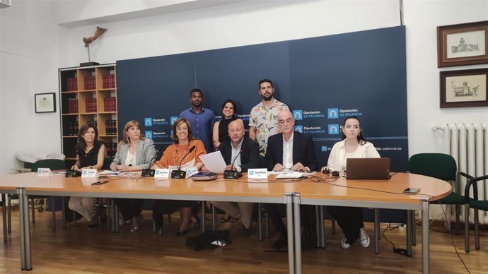 Los participantes en el encuentro del Proyecto Arraigo.